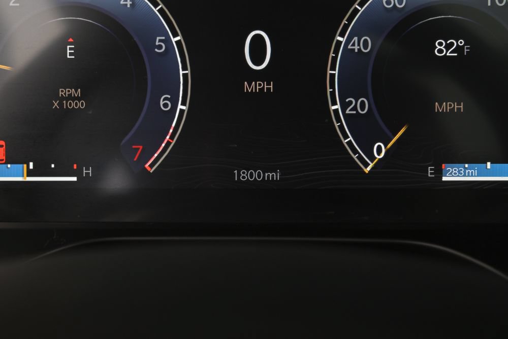Used 2025 Jeep Grand Cherokee L Limited AWD/4WD image 25