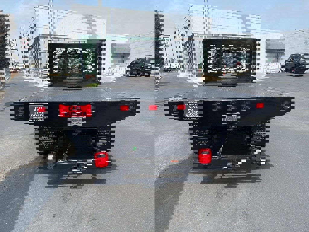 New 2022 RAM 3500 Tradesman w/ Chrome Appearance Group image 31