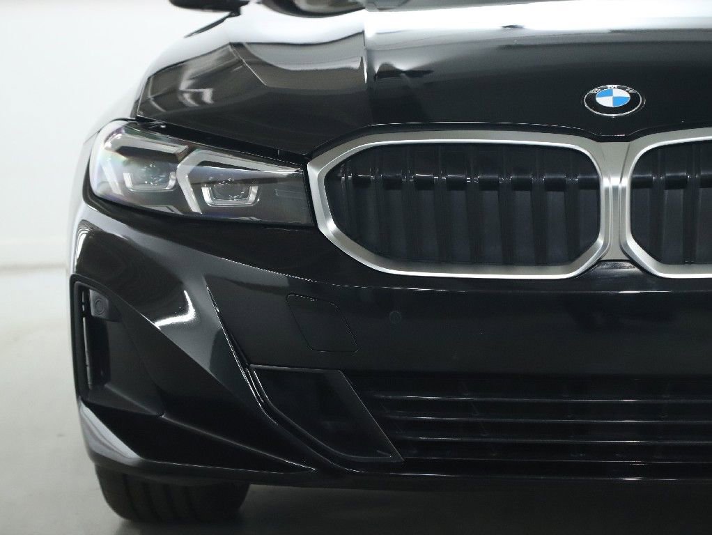 Certified 2023 BMW 330i xDrive Sedan w/ Premium Package image 7