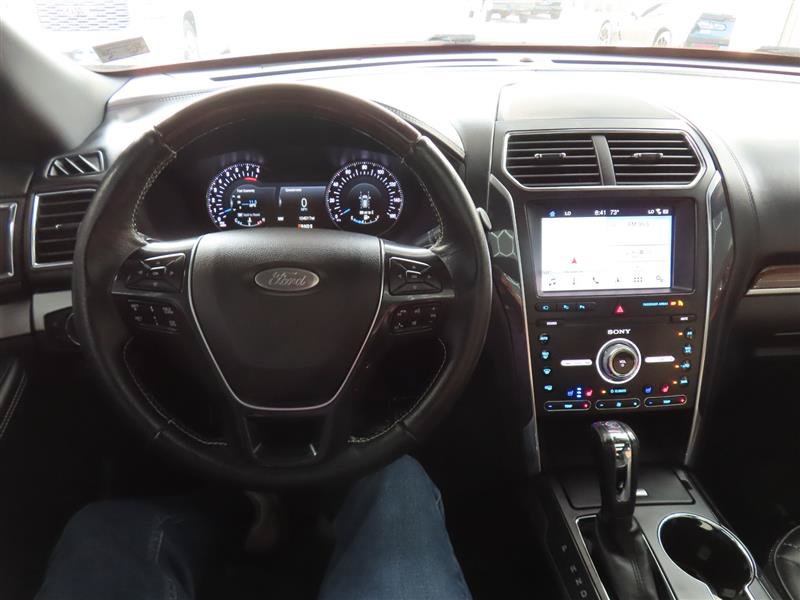 Used 2019 Ford Explorer Platinum AWD/4WD image 25