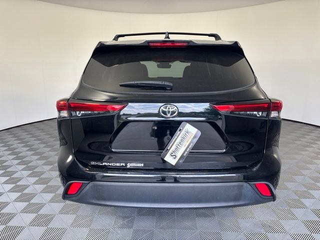 Used 2023 Toyota Highlander XLE AWD/4WD image 39