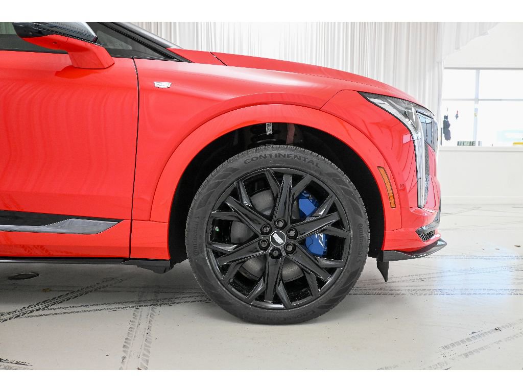 New 2026 Cadillac Optiq V w/ Carbon Fiber Package image 10