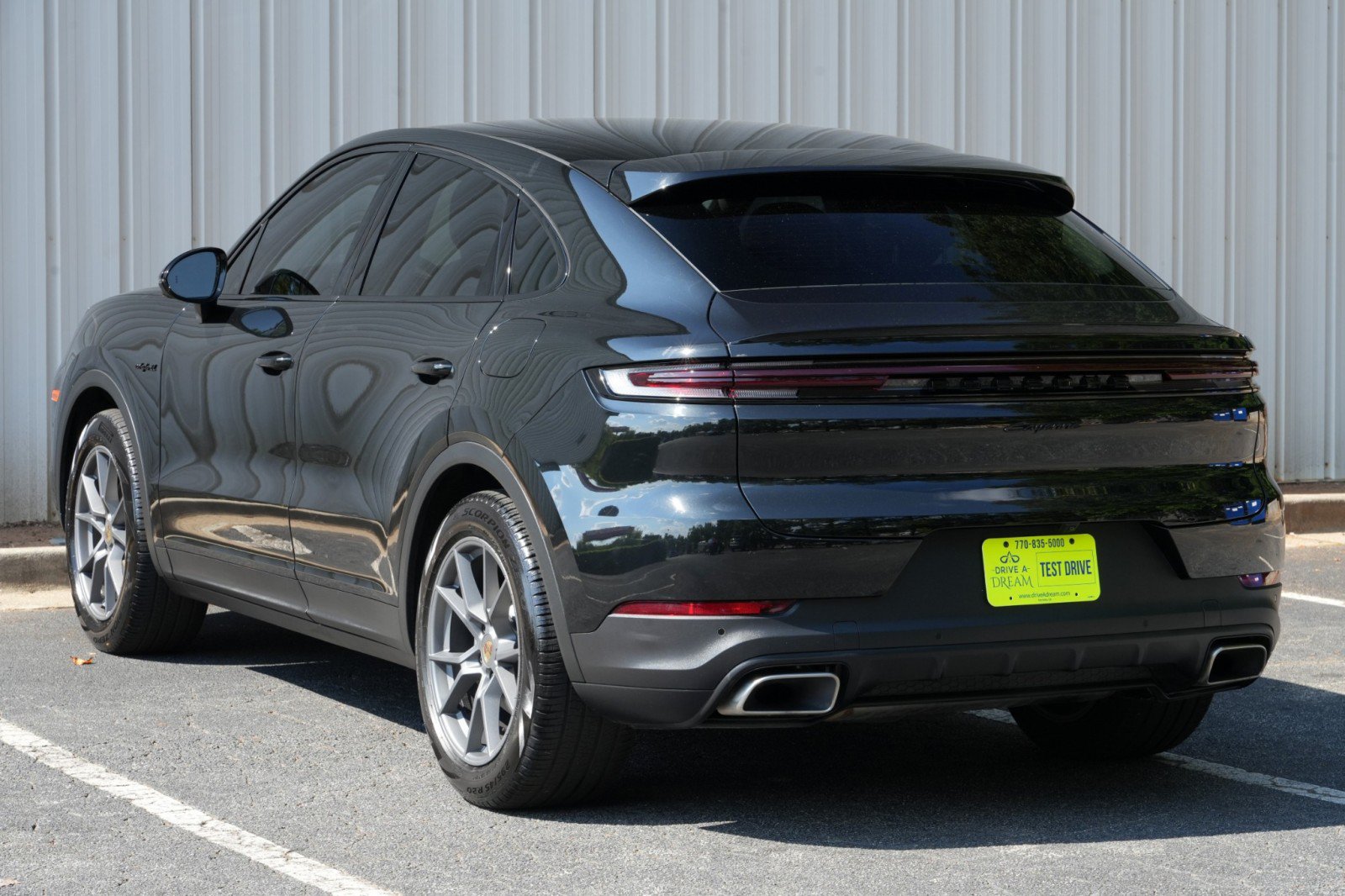 Used 2024 Porsche Cayenne Coupe AWD/4WD image 55