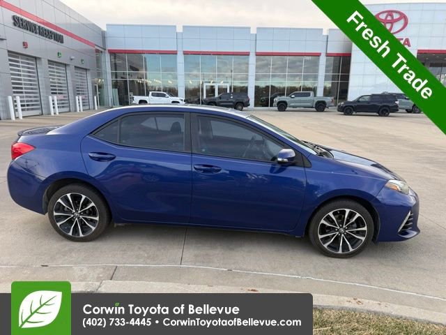 Used 2017 Toyota Corolla SE image 2