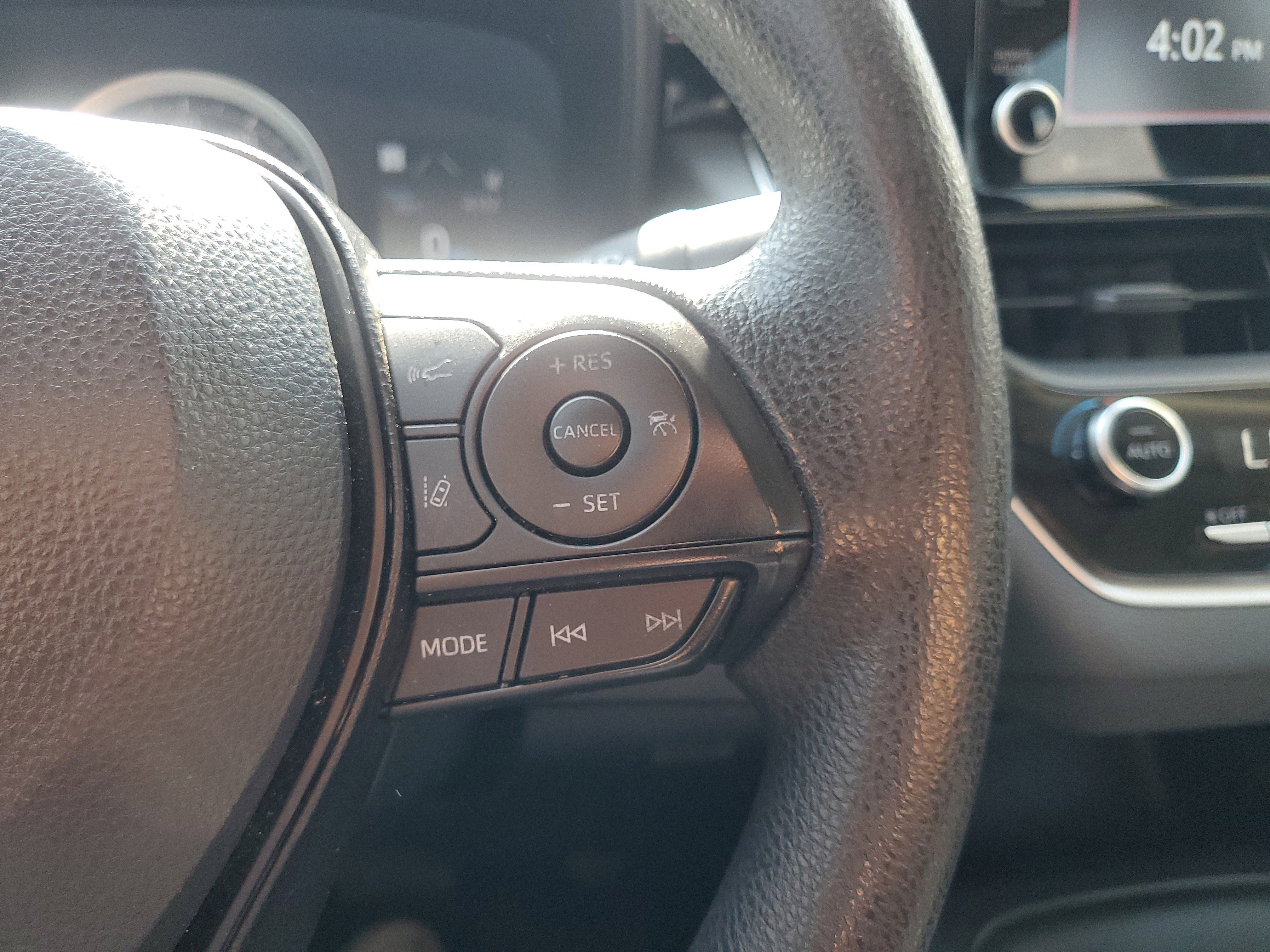 Used 2022 Toyota Corolla LE w/ LE Premium Package FWD image 22