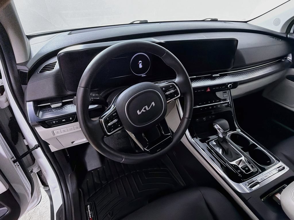 Used 2024 Kia Carnival SX Prestige FWD image 11