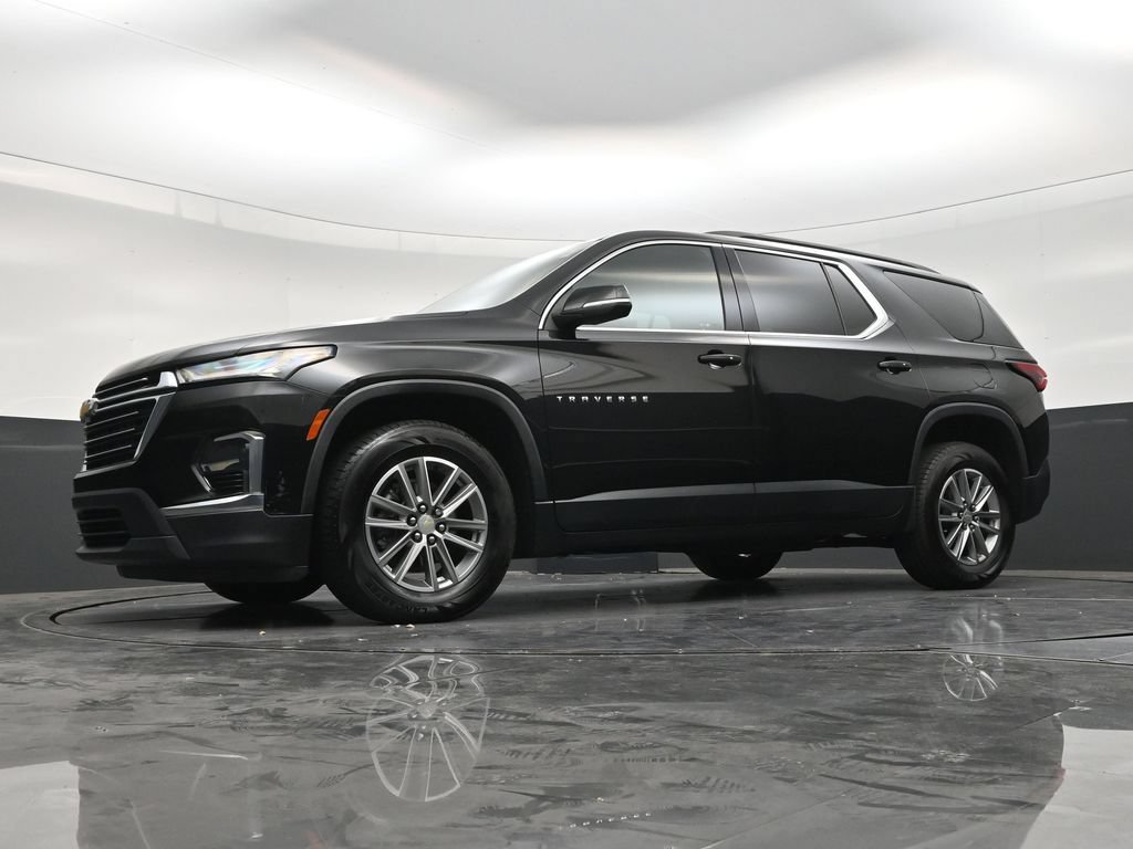 Used 2023 Chevrolet Traverse LT FWD image 21