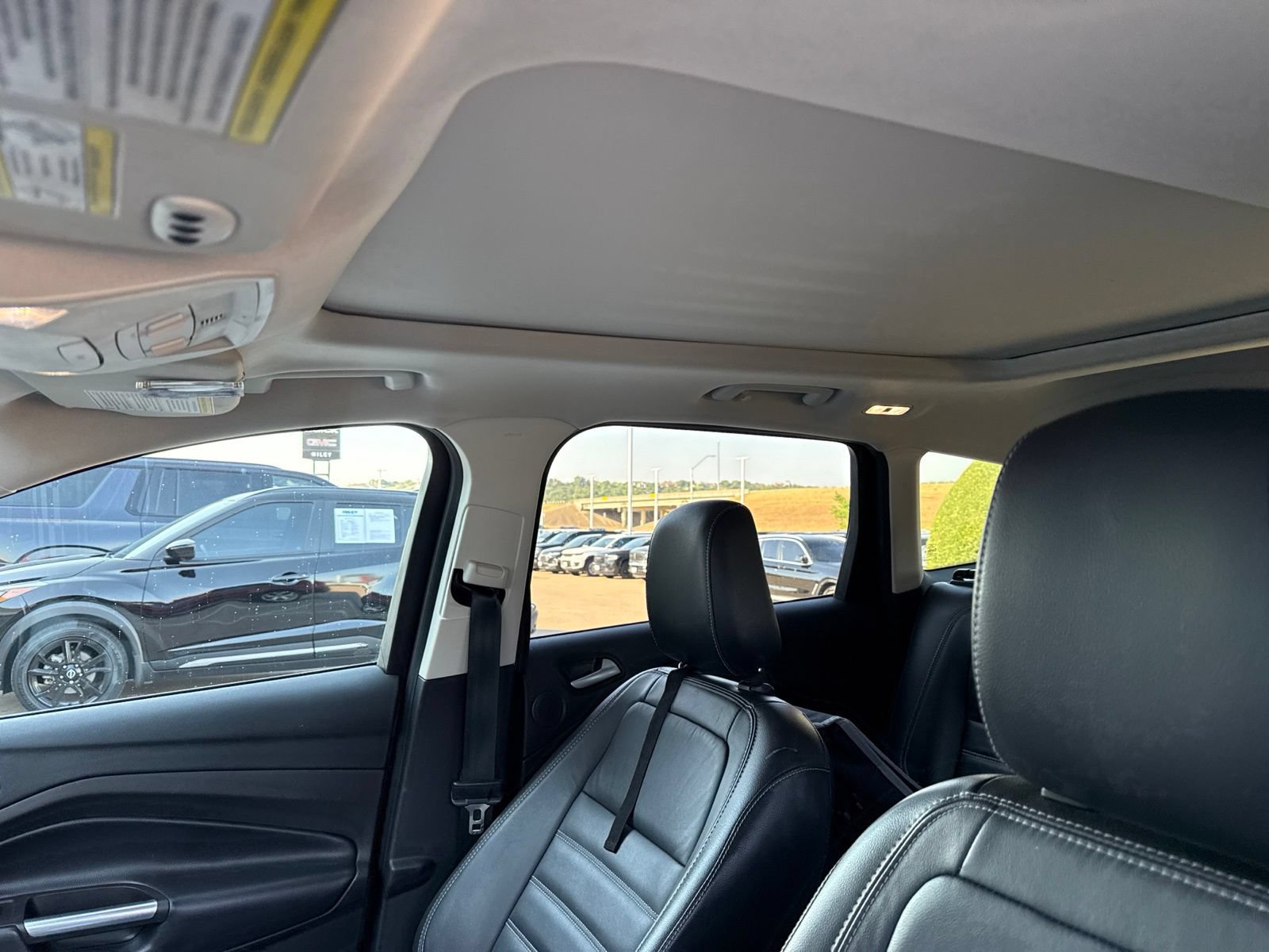 Used 2019 Ford Escape Titanium FWD image 15