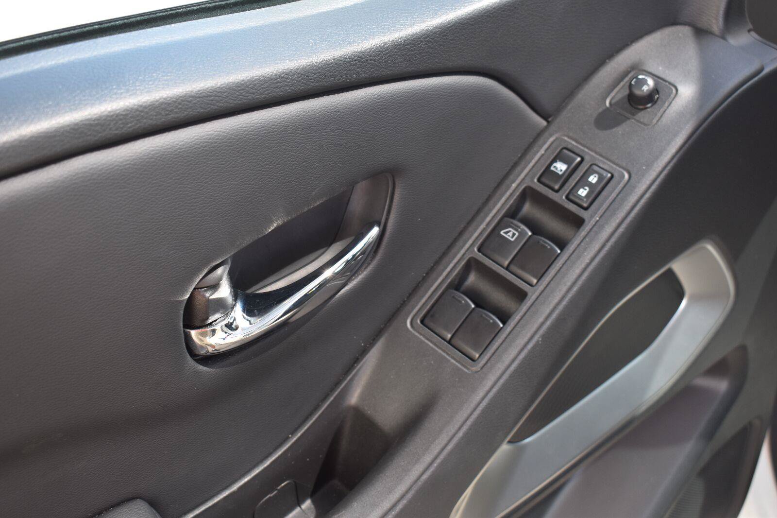 Certified 2025 Nissan Frontier SV w/ SV Convenience Package RWD image 26