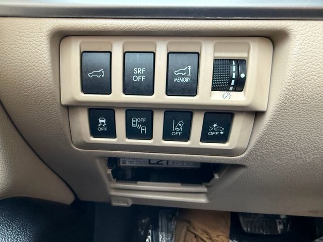 Used 2017 Subaru Outback 2.5i Premium image 12