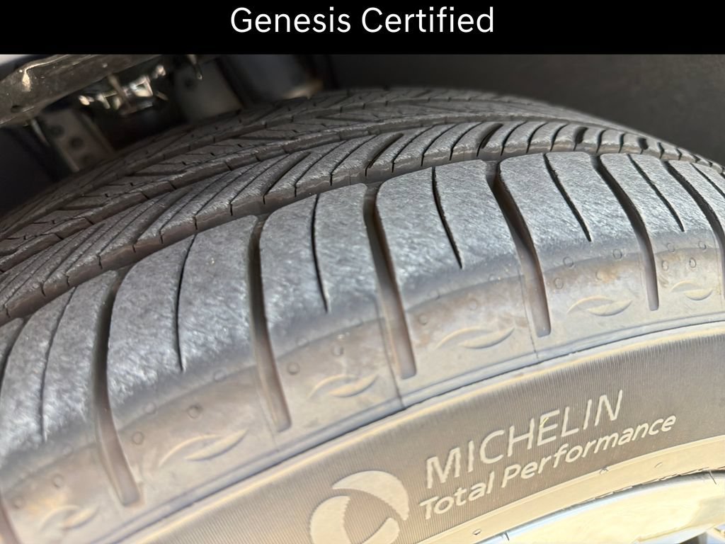 Certified 2026 Genesis GV70 2.5T Select AWD/4WD image 18