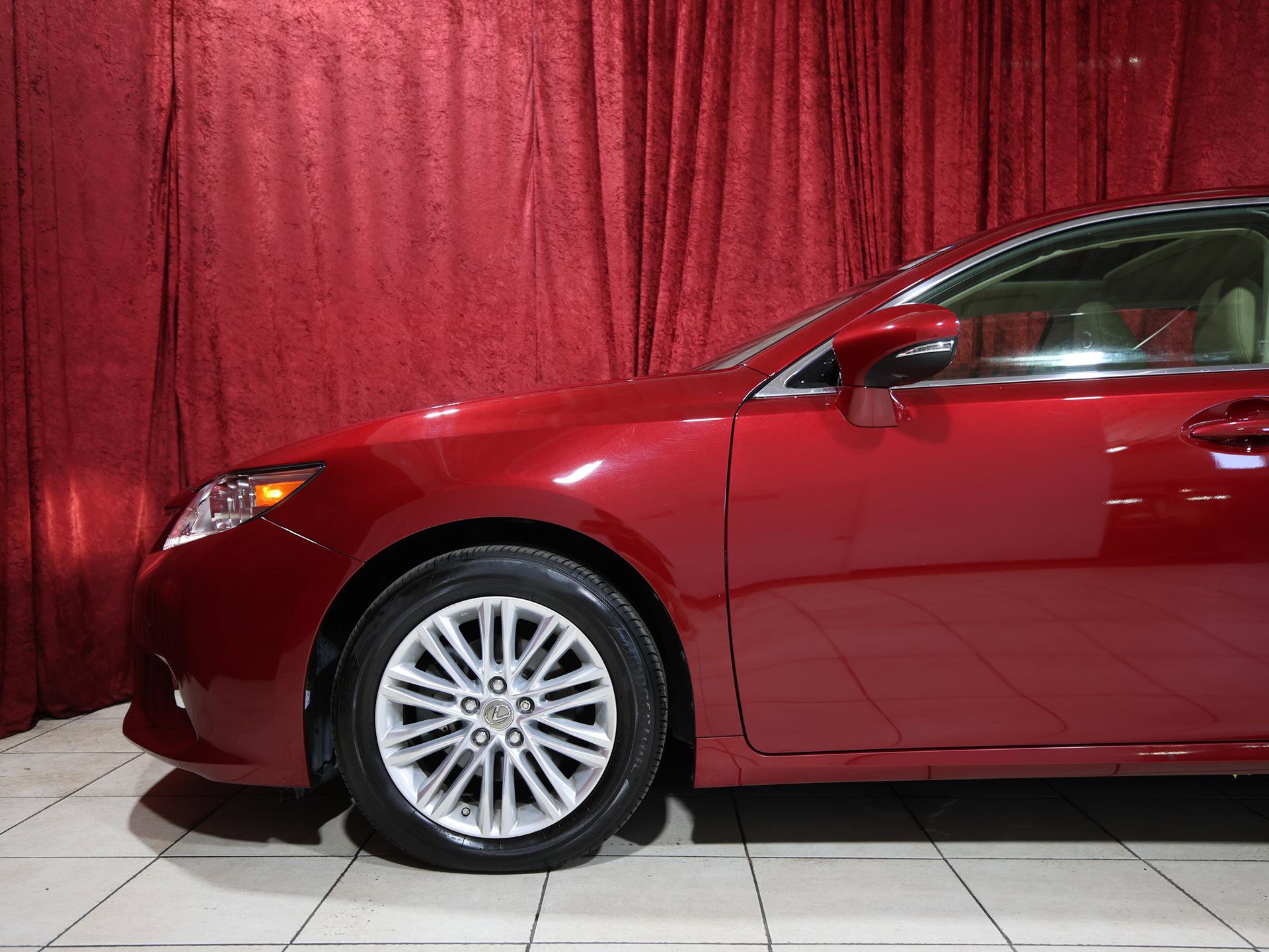 Used 2015 Lexus ES 350 w/ Luxury Package FWD image 5
