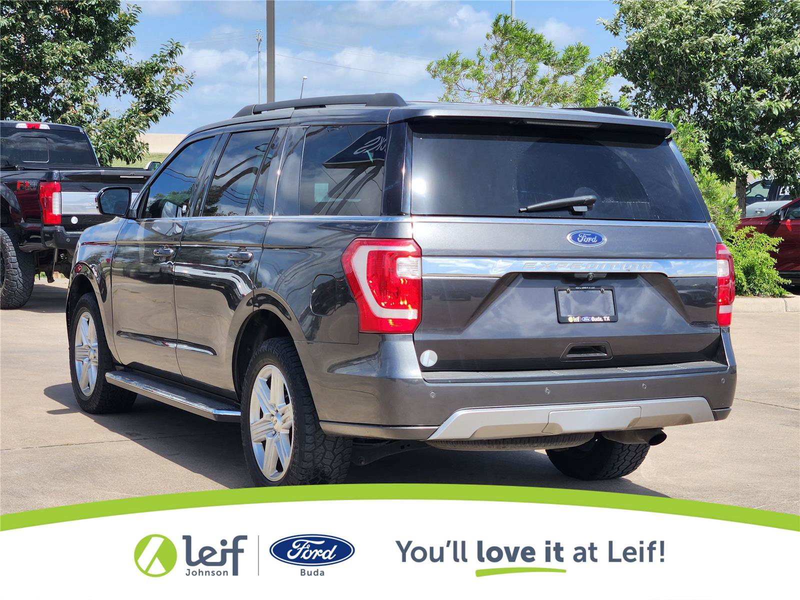 Used 2020 Ford Expedition XLT w/ Equipment Group 202A RWD image 5