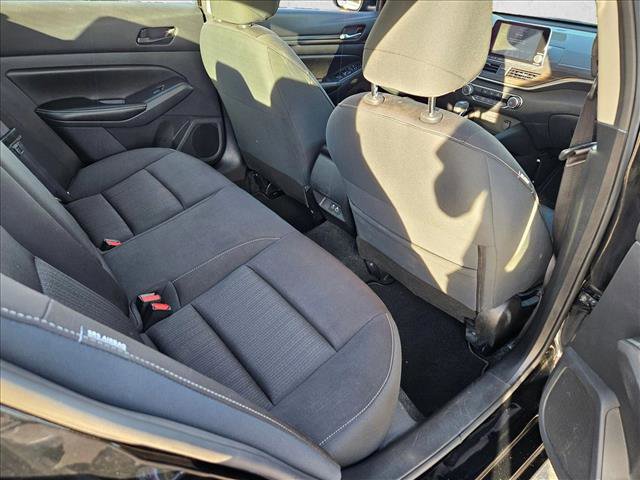 Used 2024 Nissan Altima 2.5 SV image 18