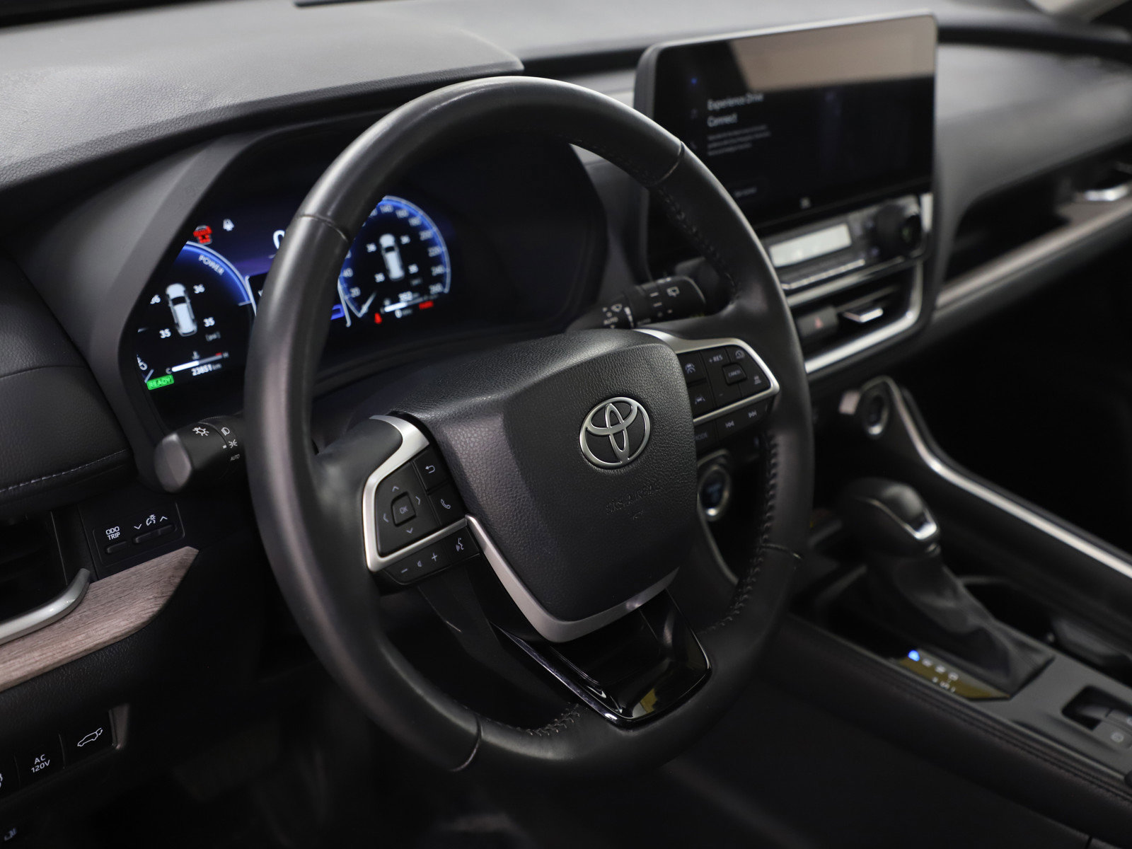 Used 2024 Toyota Grand Highlander Limited image 23