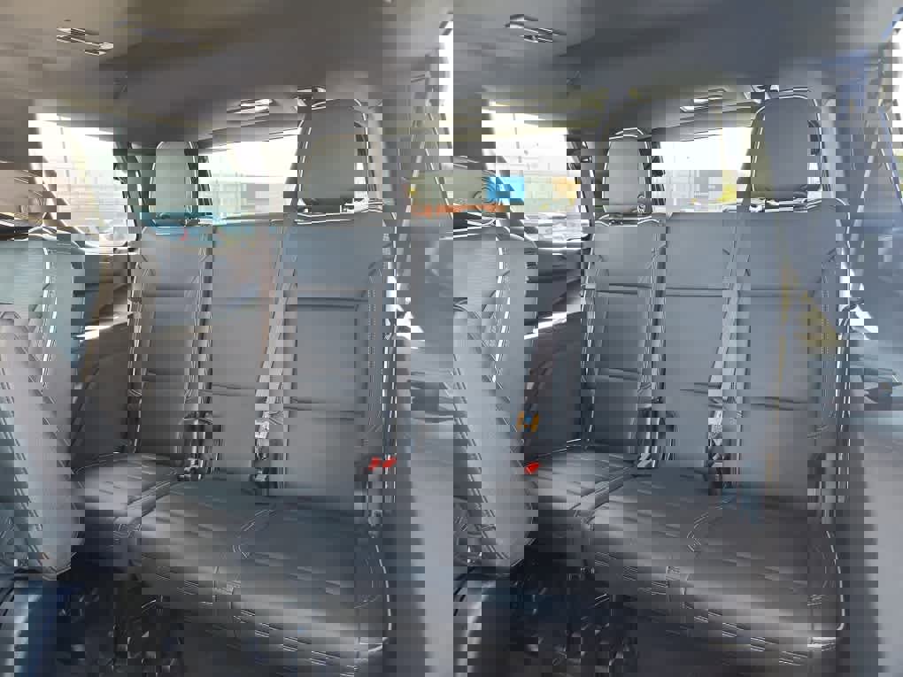 Used 2022 GMC Yukon SLT w/ SLT Luxury Package image 15