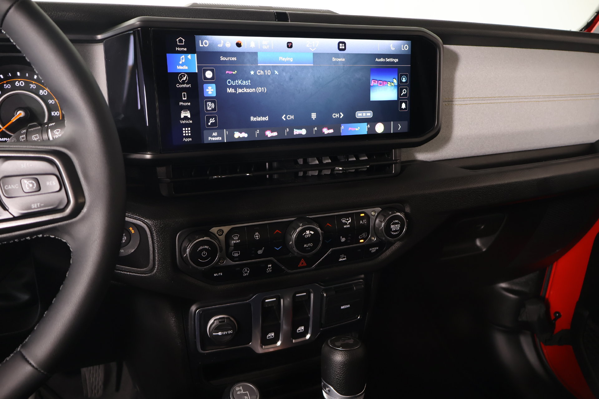 Used 2025 Jeep Wrangler Sport AWD/4WD image 5