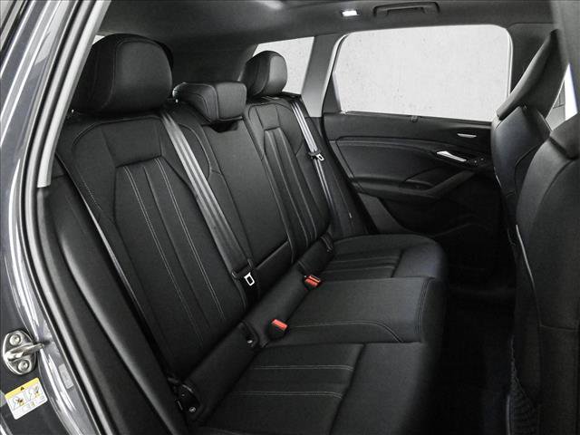 Certified 2025 Audi Q6 e-tron Premium Plus w/ Premium Plus AWD/4WD image 21