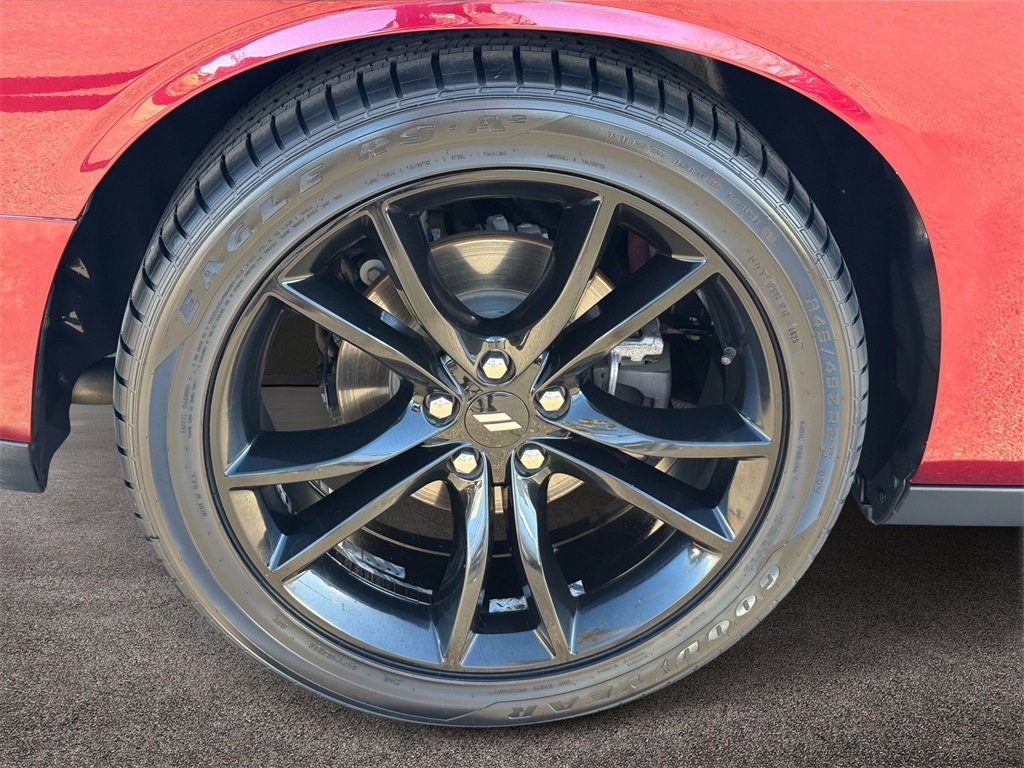 Used 2017 Dodge Challenger SXT Plus image 8