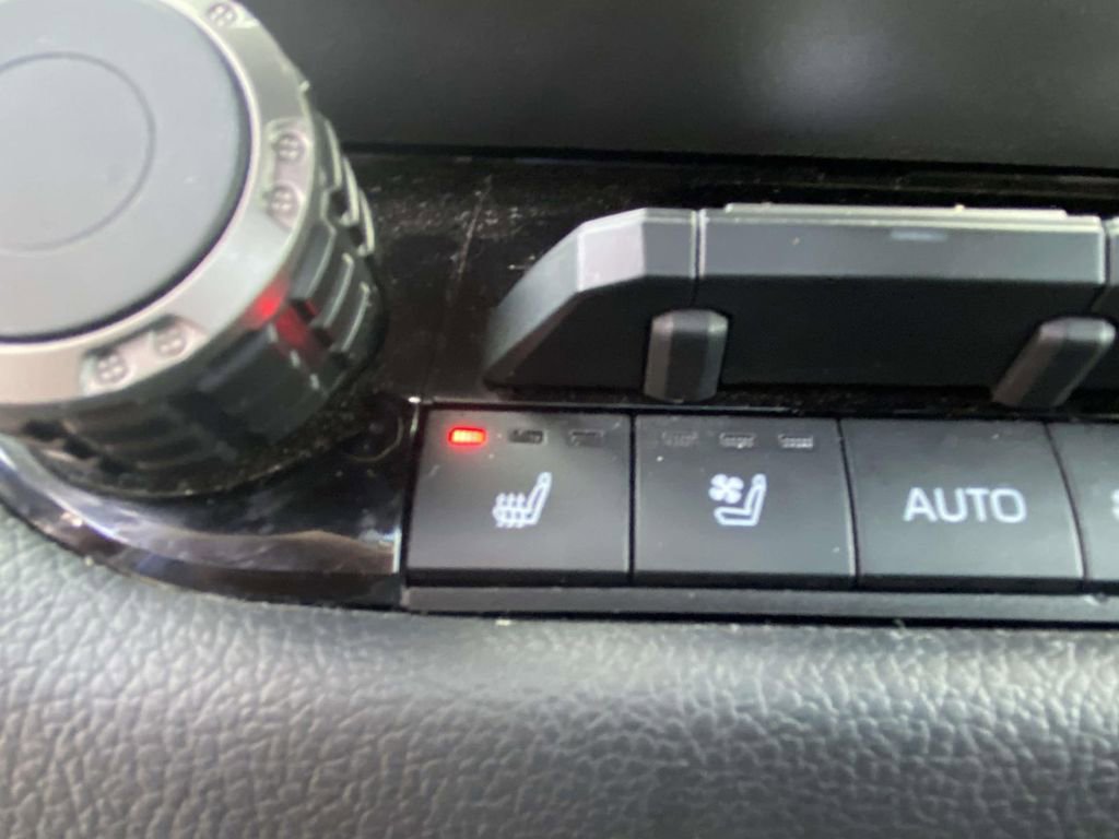 Used 2024 Toyota Sequoia Limited image 25