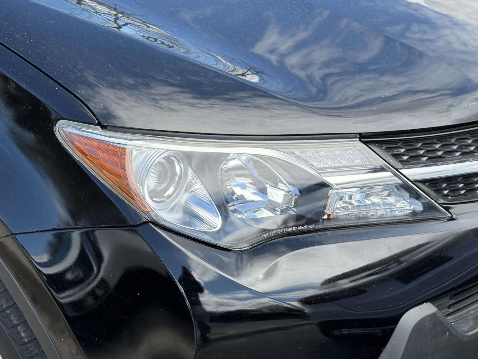 Used 2015 Toyota RAV4 LE image 7