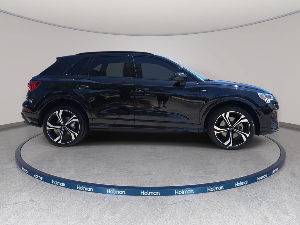 Used 2024 Audi Q3 2.0T Premium Plus w/ Premium Plus Package AWD/4WD image 5