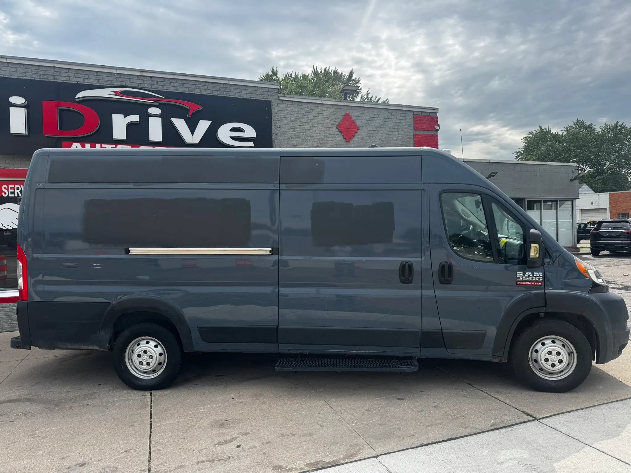 Used 2020 RAM ProMaster 3500 FWD image 2