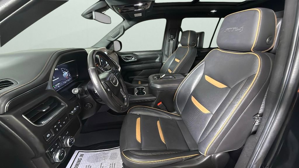 Used 2022 GMC Yukon AT4 w/ Technology Package image 10