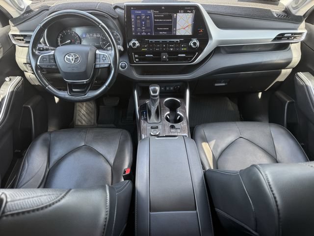 Used 2021 Toyota Highlander Platinum AWD/4WD image 12