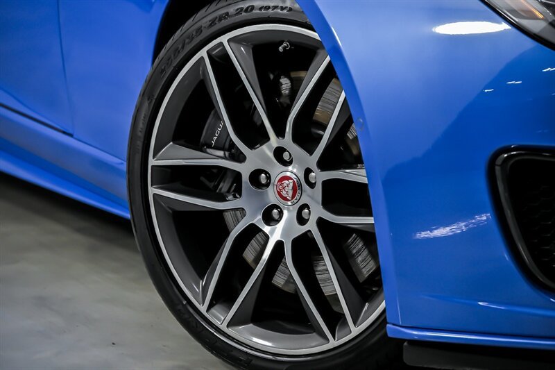 Used 2018 Jaguar F-TYPE R-Dynamic AWD/4WD image 3