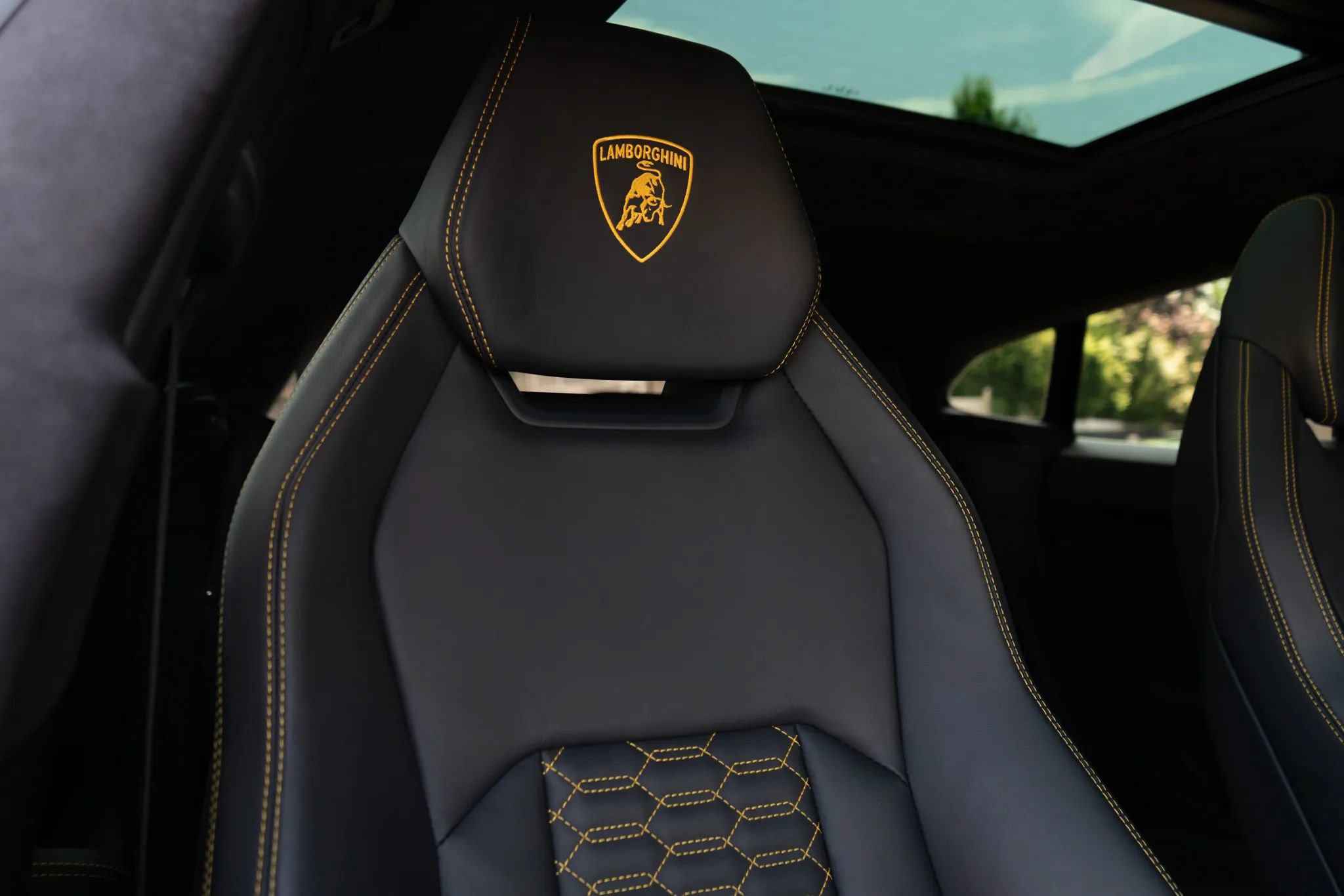 Used 2021 Lamborghini Urus AWD/4WD image 56