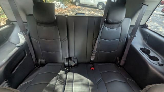 Used 2015 Cadillac Escalade Luxury image 22