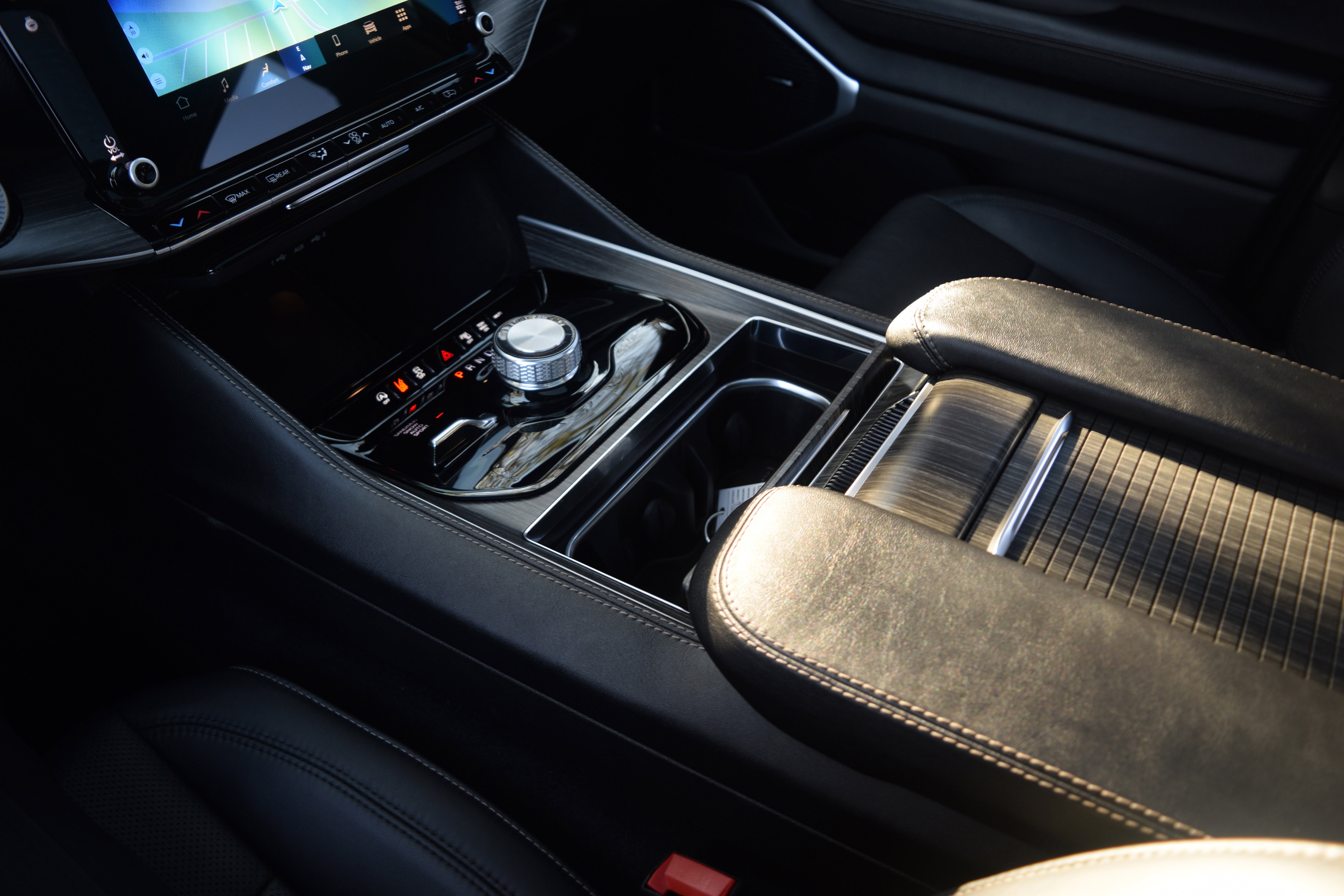 Used 2024 Jeep Wagoneer Series II w/ Premium Group I image 12