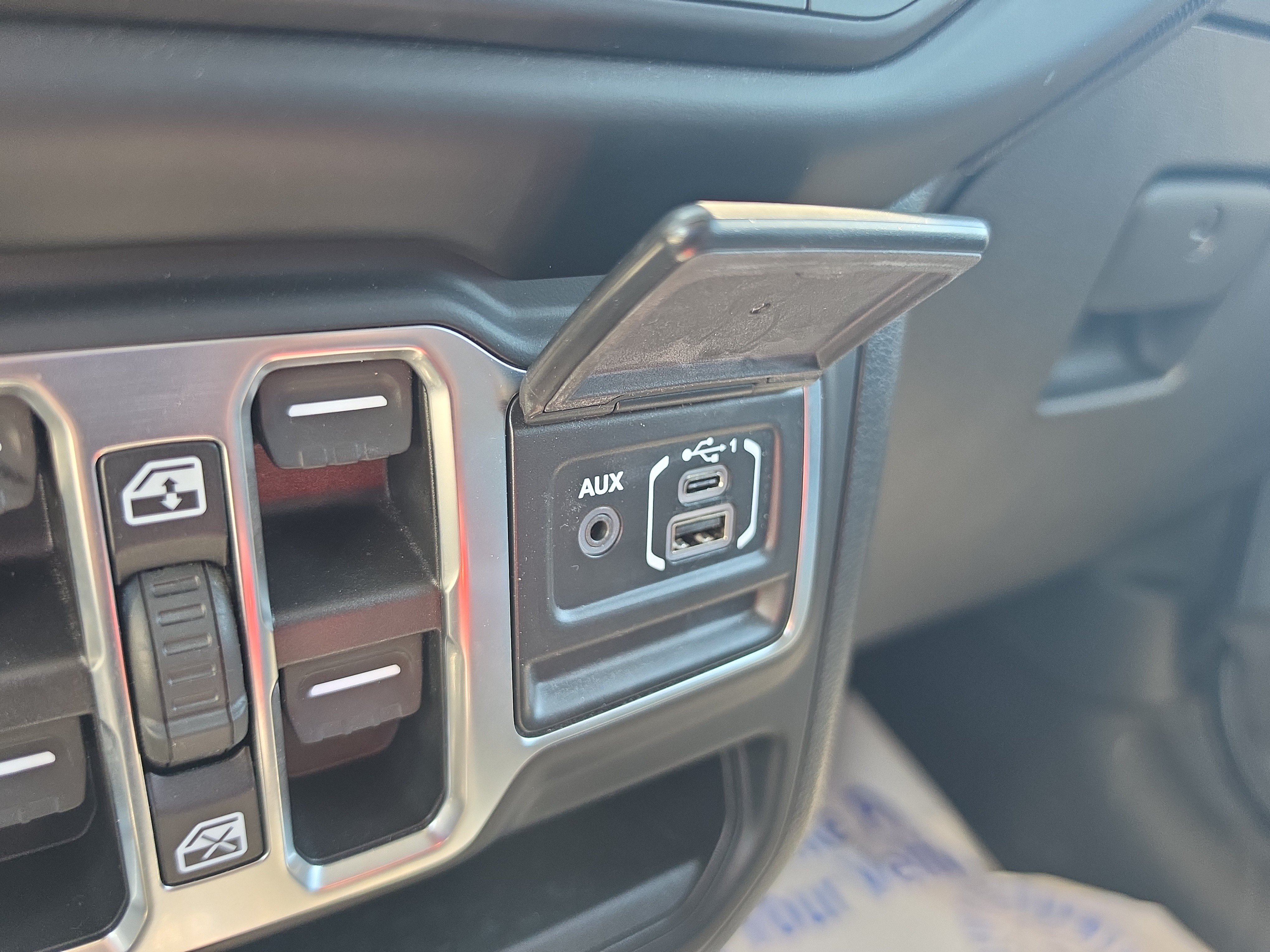 Used 2021 Jeep Wrangler Unlimited Sport AWD/4WD image 31
