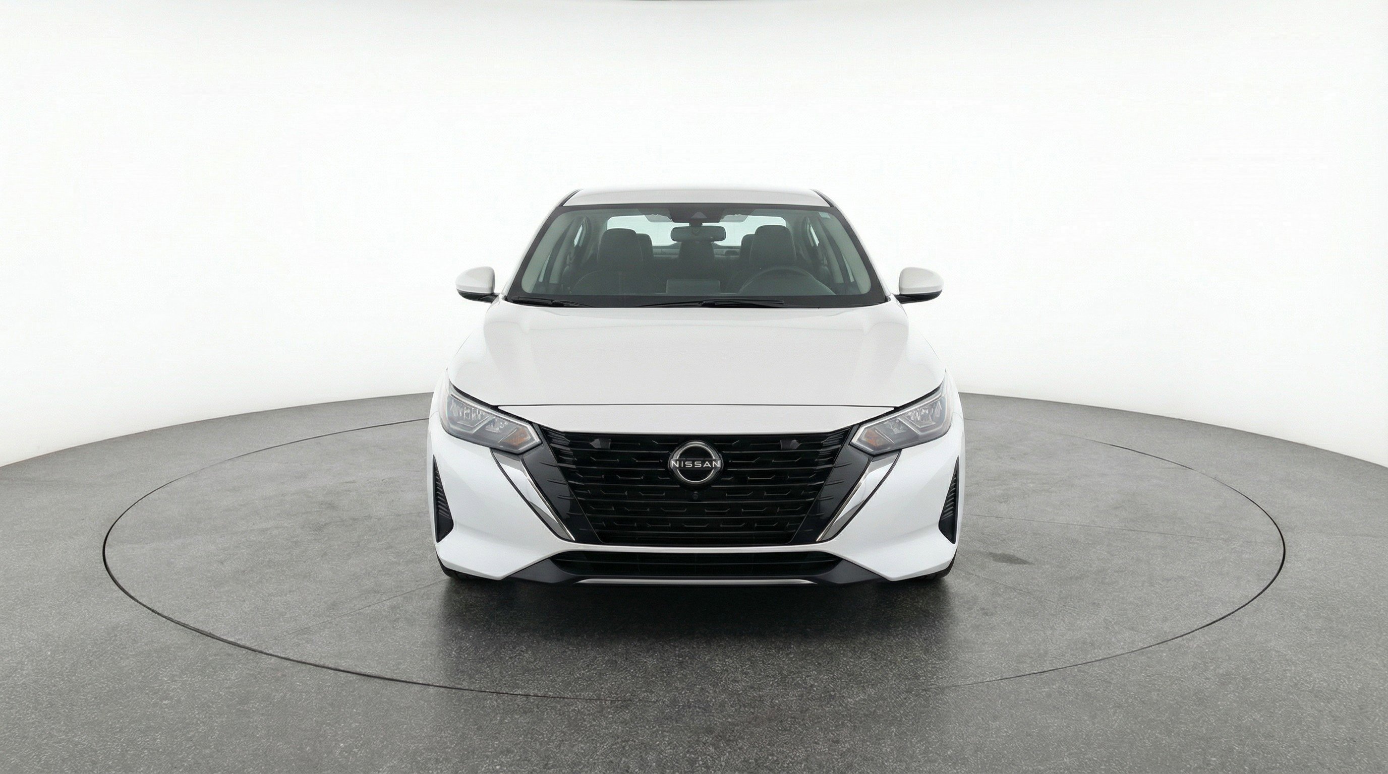 Used 2025 Nissan Sentra SV image 2