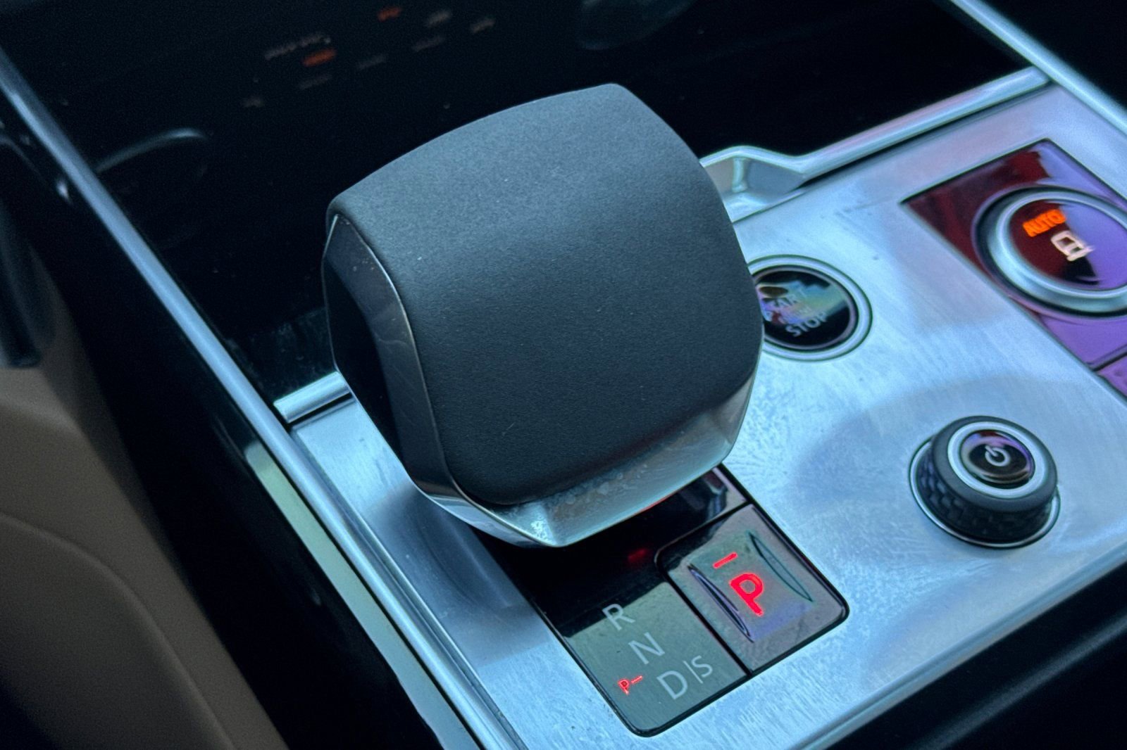 Certified 2023 Land Rover Range Rover SE image 25