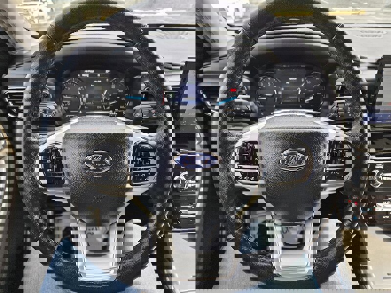 Used 2023 Ford Explorer Limited image 15