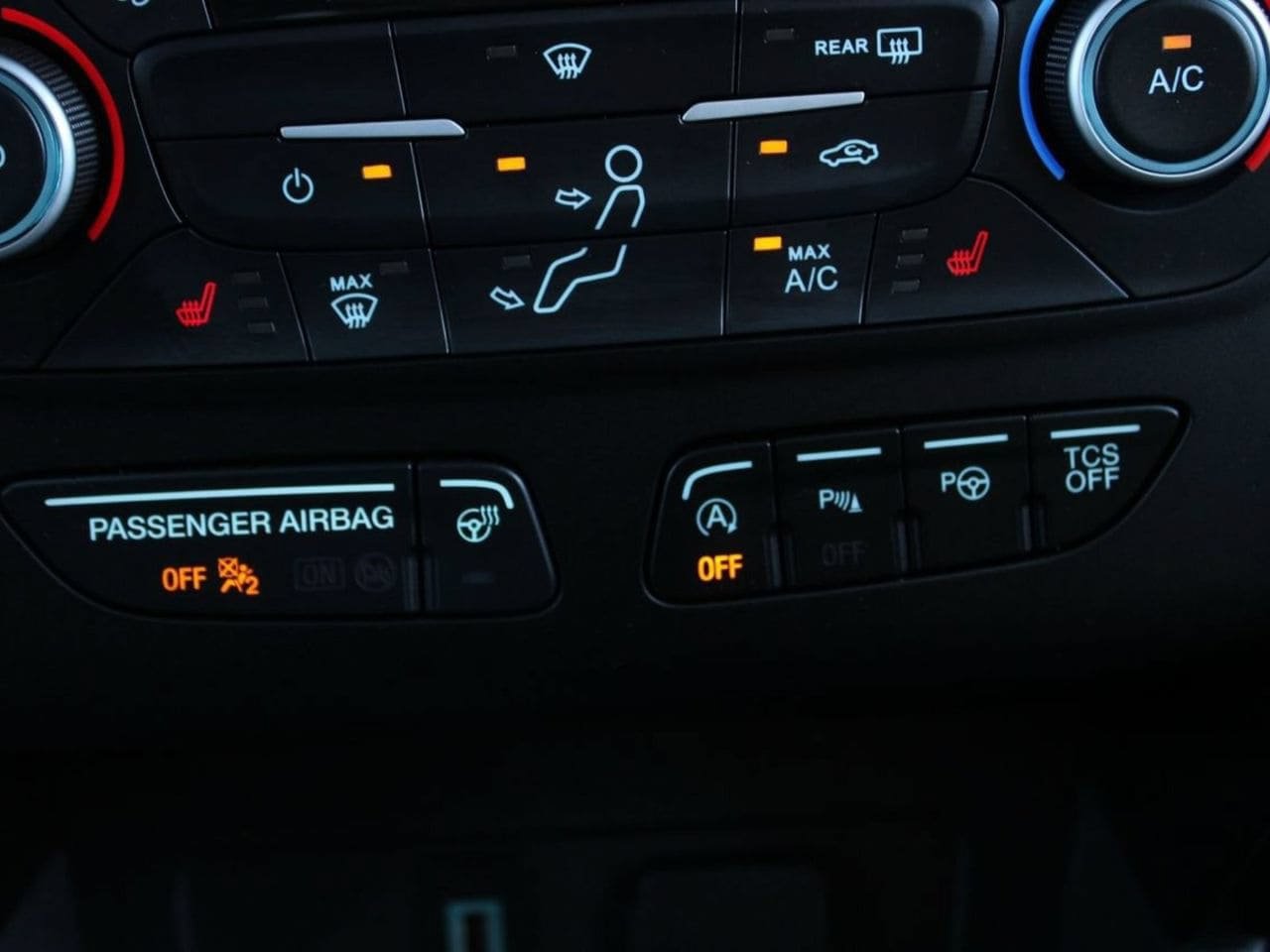Used 2019 Ford Escape Titanium FWD image 35
