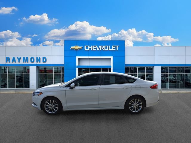 Used 2017 Ford Fusion SE FWD image 6