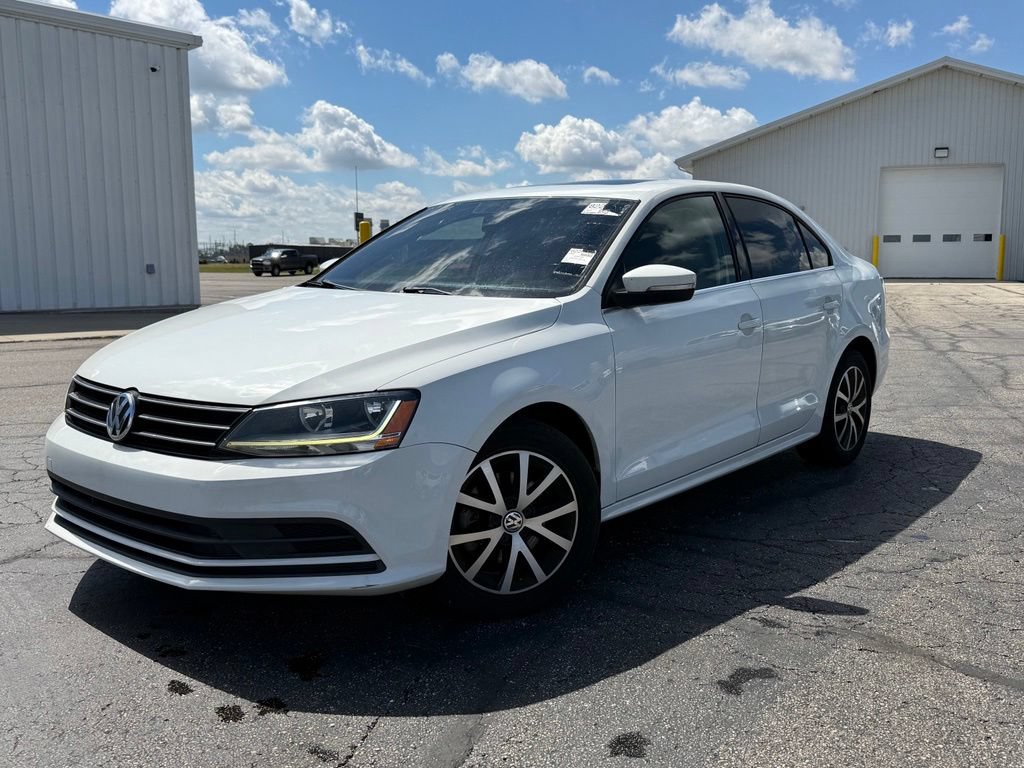 Used 2017 Volkswagen Jetta SE FWD image 4