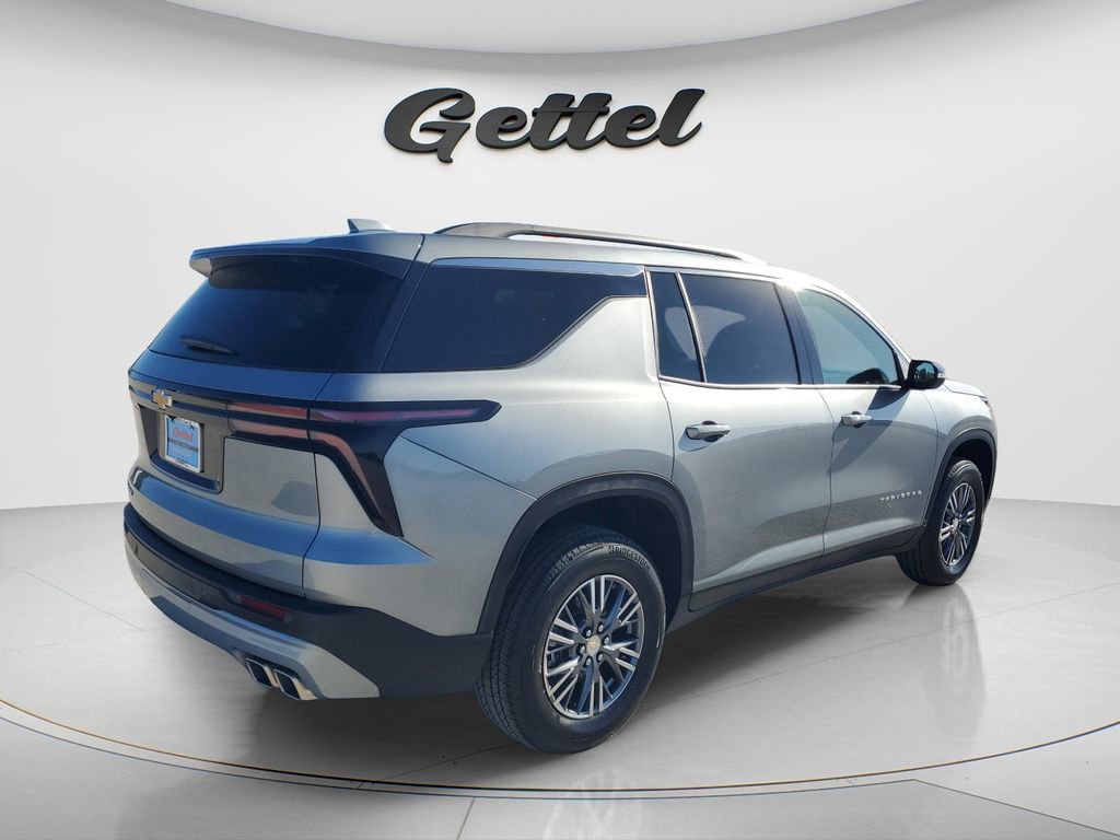 Certified 2025 Chevrolet Traverse LT FWD image 12