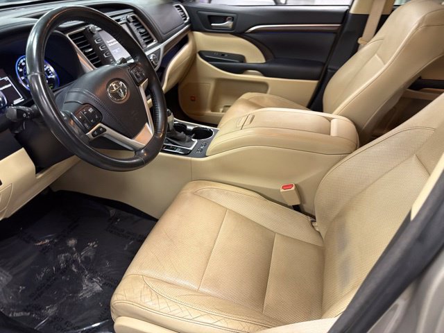 Used 2015 Toyota Highlander Limited AWD/4WD image 16