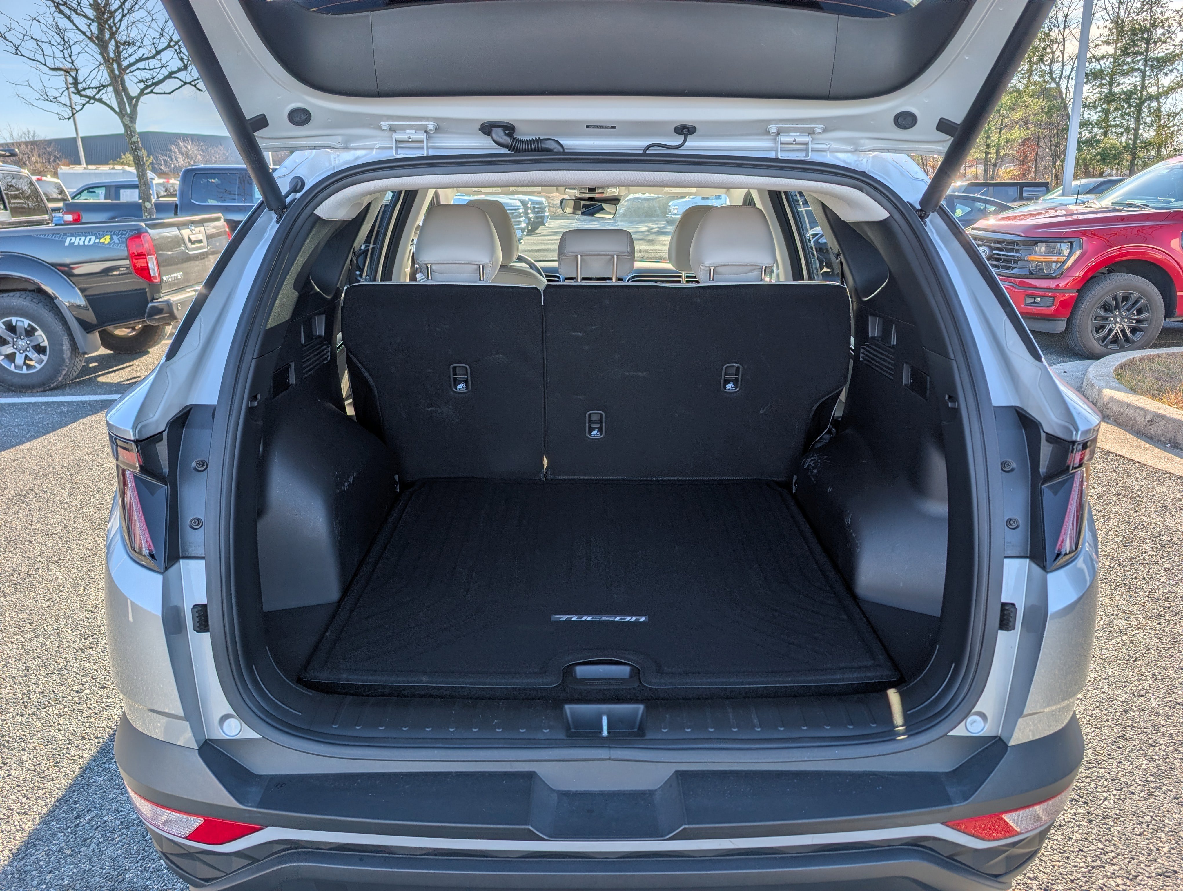 Used 2023 Hyundai Tucson SEL w/ Convenience Package image 12