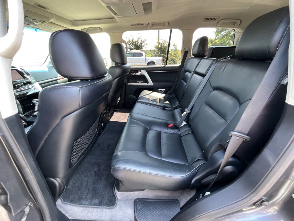 Used 2013 Toyota Land Cruiser image 25