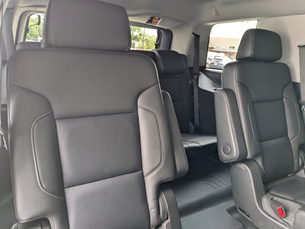 Used 2019 Chevrolet Tahoe LT w/ Luxury Package AWD/4WD image 36