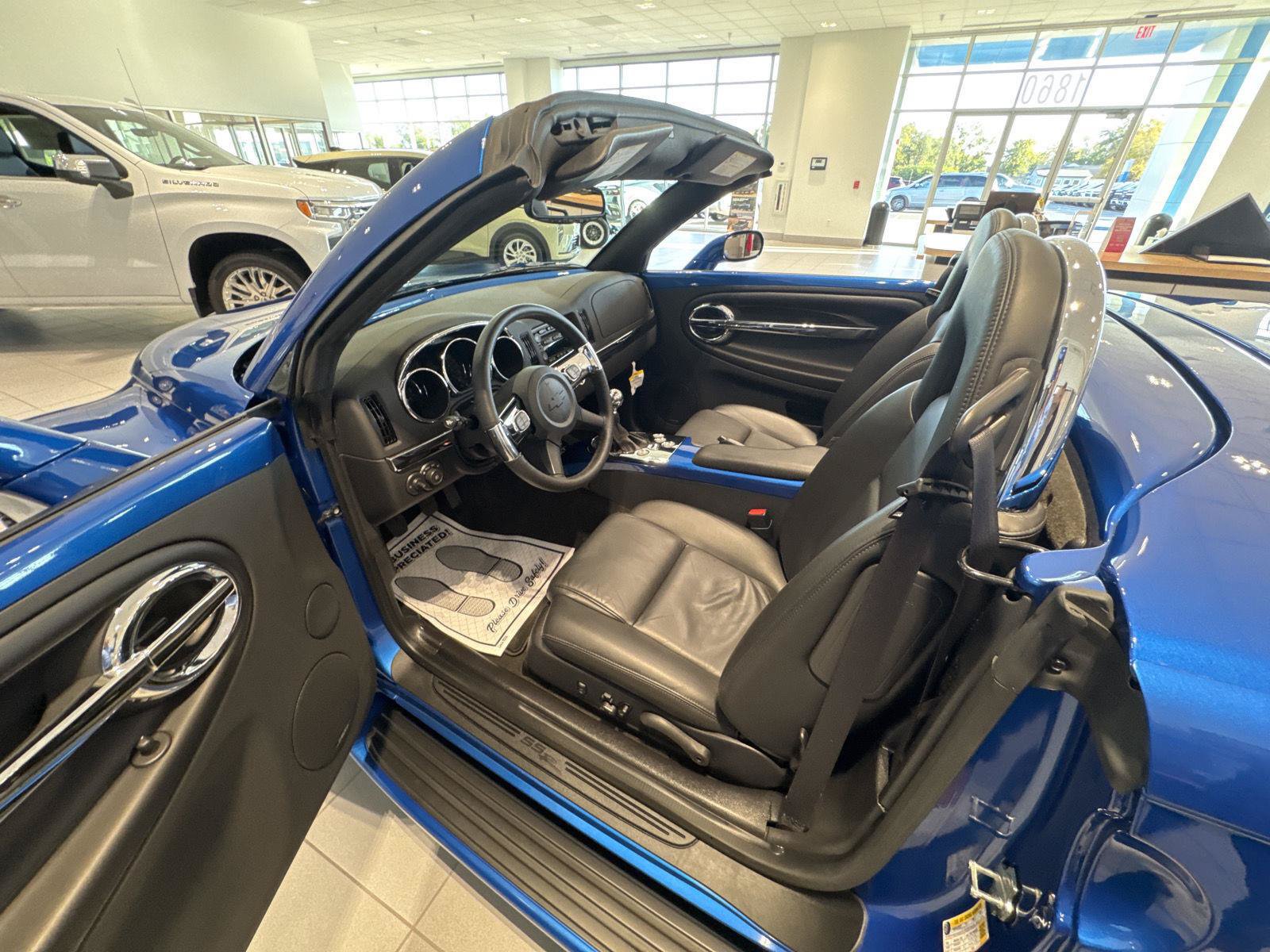 Used 2006 Chevrolet SSR w/ Preferred Equipment Group RWD image 10