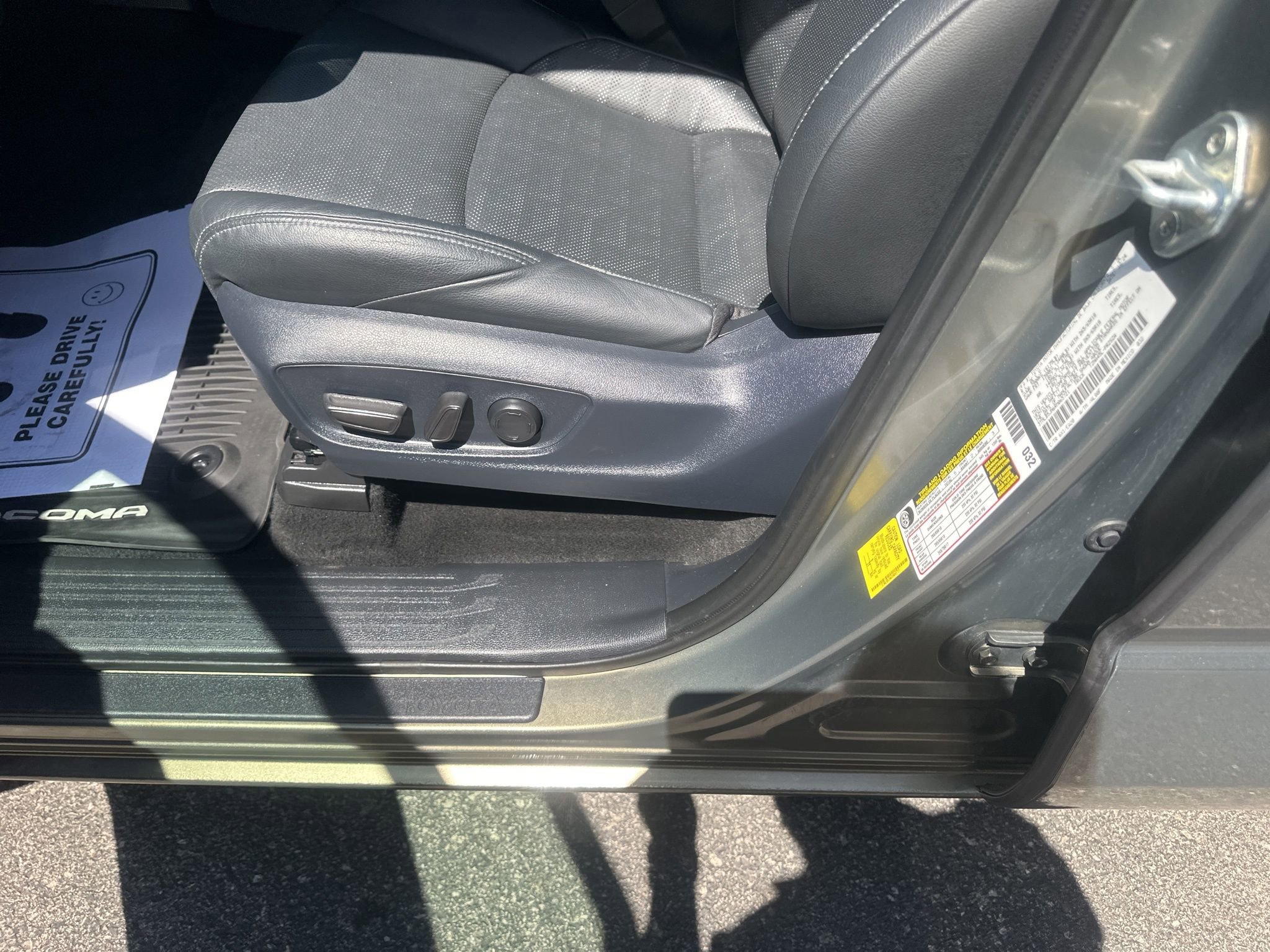 Used 2024 Toyota Tacoma TRD Sport w/ TRD Sport Premium Package AWD/4WD image 26