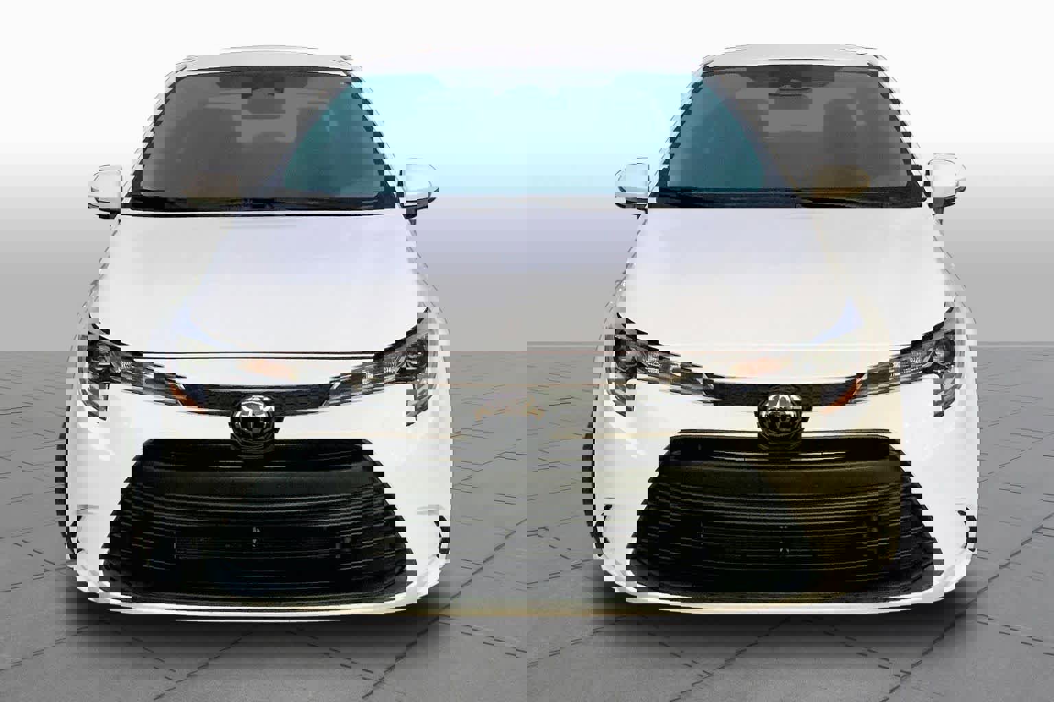 Used 2026 Toyota Corolla LE FWD image 4