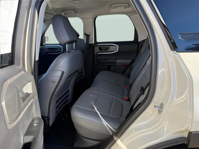 Used 2025 Ford Bronco Sport Badlands AWD/4WD image 5