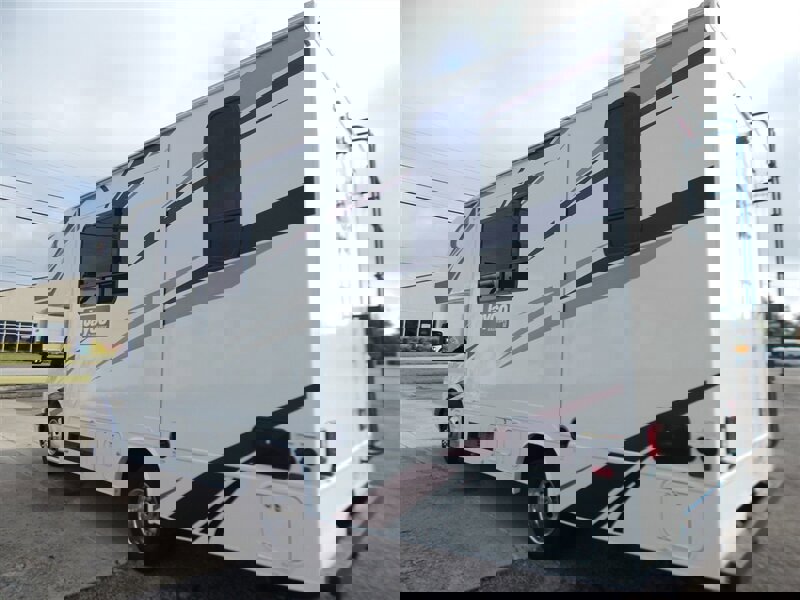 Used 2020 Chevrolet Express 4500 w/ RV Package image 5